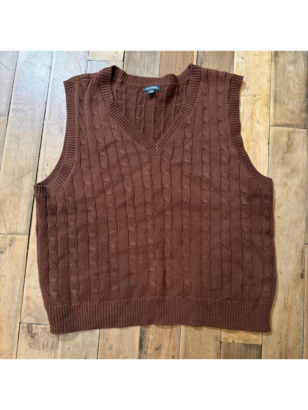 Wild Fable cable knit sweater vest